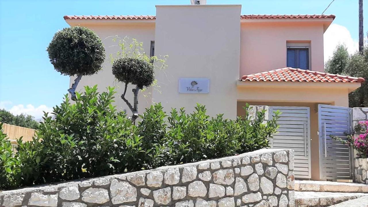 Amarianos Villas Agia Efimia Екстериор снимка