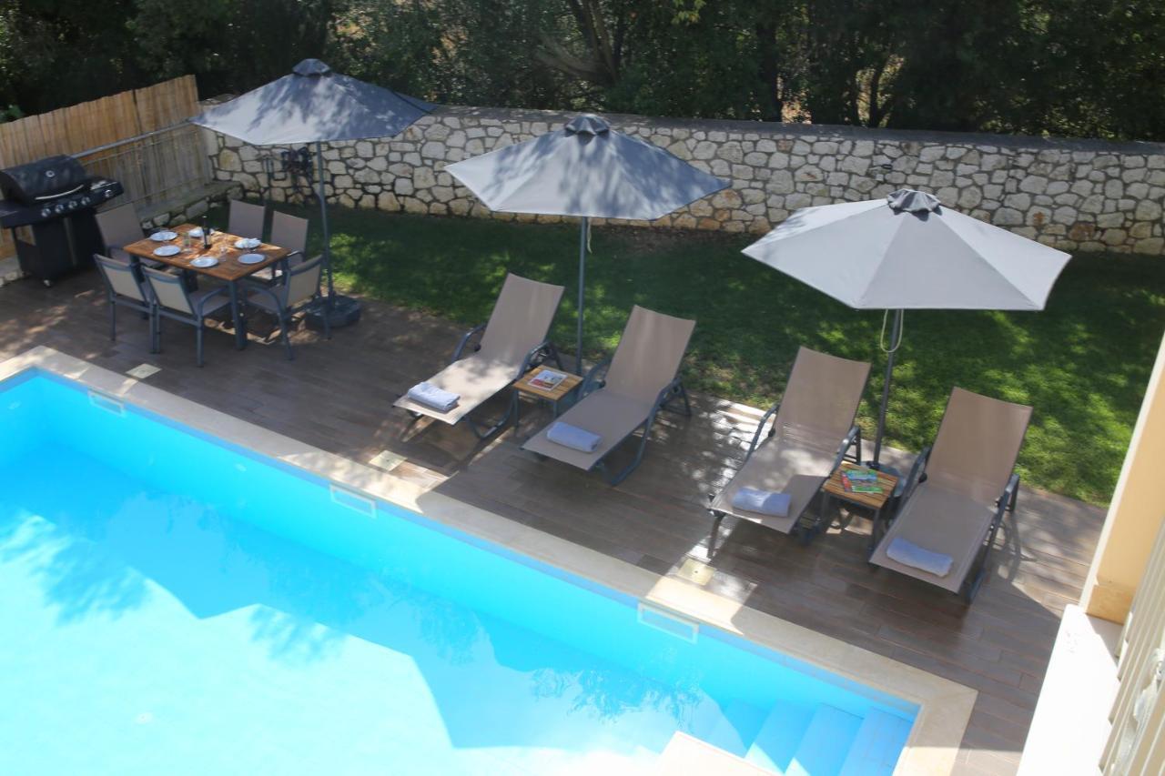 Amarianos Villas Agia Efimia Екстериор снимка